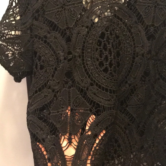 Crochet top! Great top, even better Brand! - Picture 2 of 3